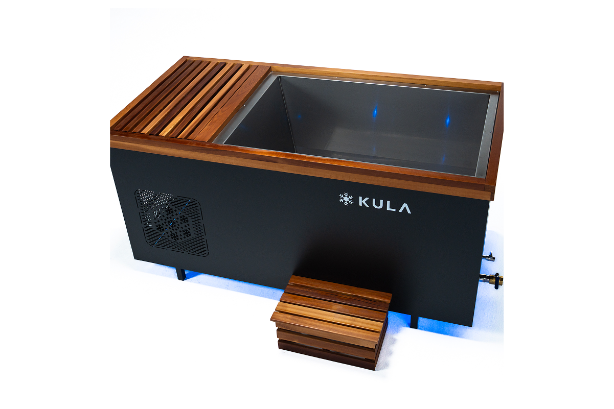 حوض لوكس للغطس البارد