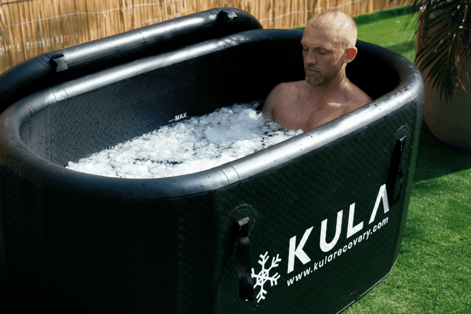 Cold Plunge Therapy Comprehensive Guide to the Science, Techniques, and its Benefits